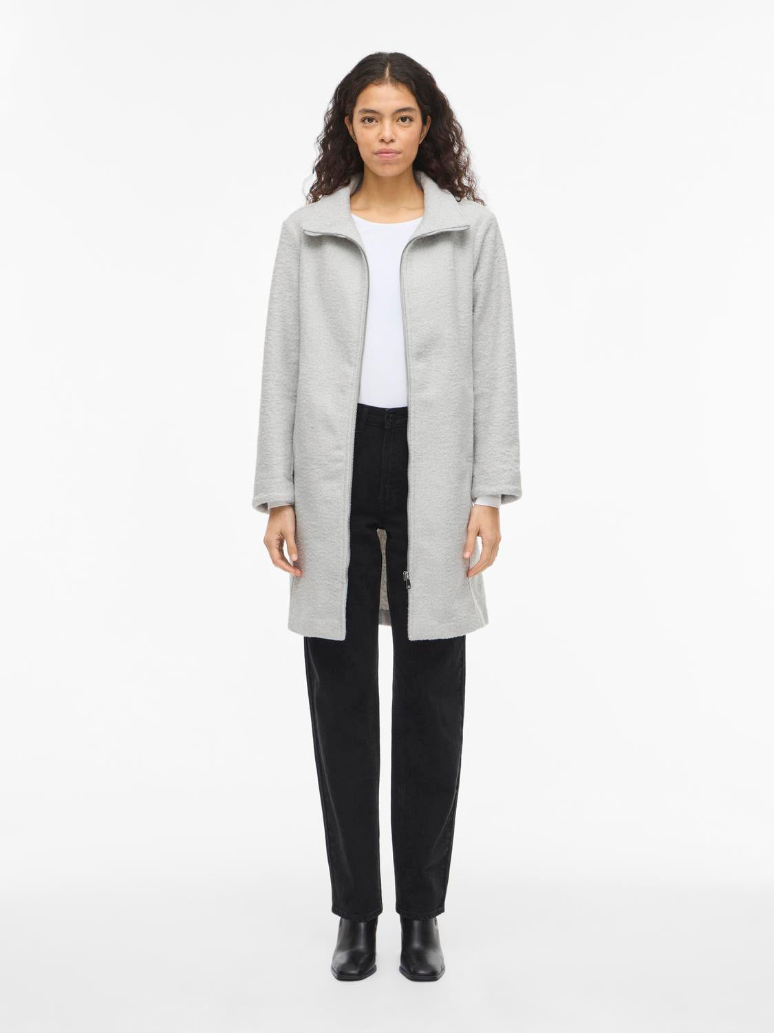 model_shot-front